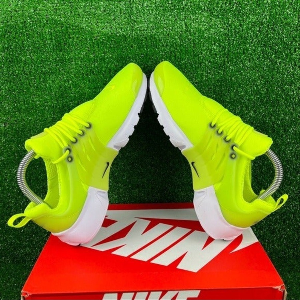 Nike Presto sneakers Volt Black 
5Y = Equivalent to 6.5 women.